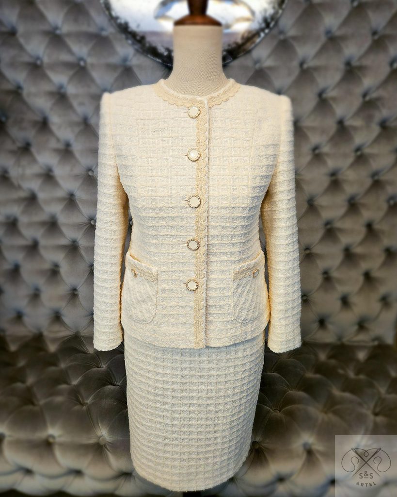 White chanel style twid suit. Jacket with skirt